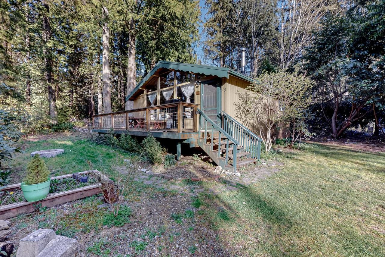 Cozy Cedar Cabin Sedro Woolley Exterior photo