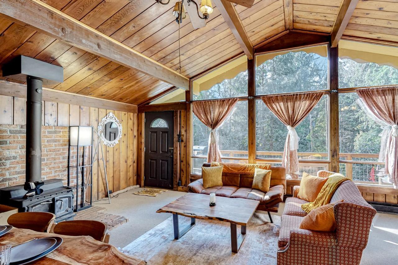 Cozy Cedar Cabin Sedro Woolley Exterior photo