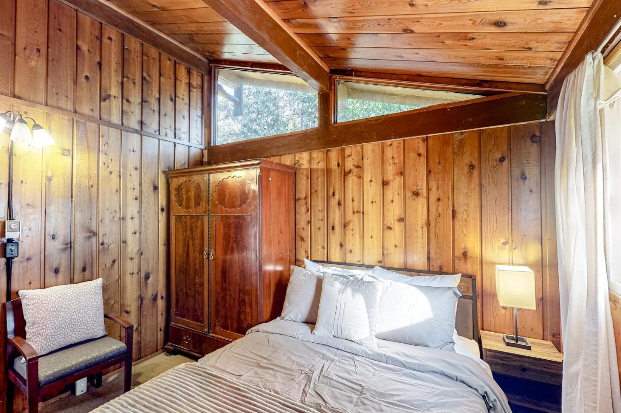 Cozy Cedar Cabin Sedro Woolley Exterior photo