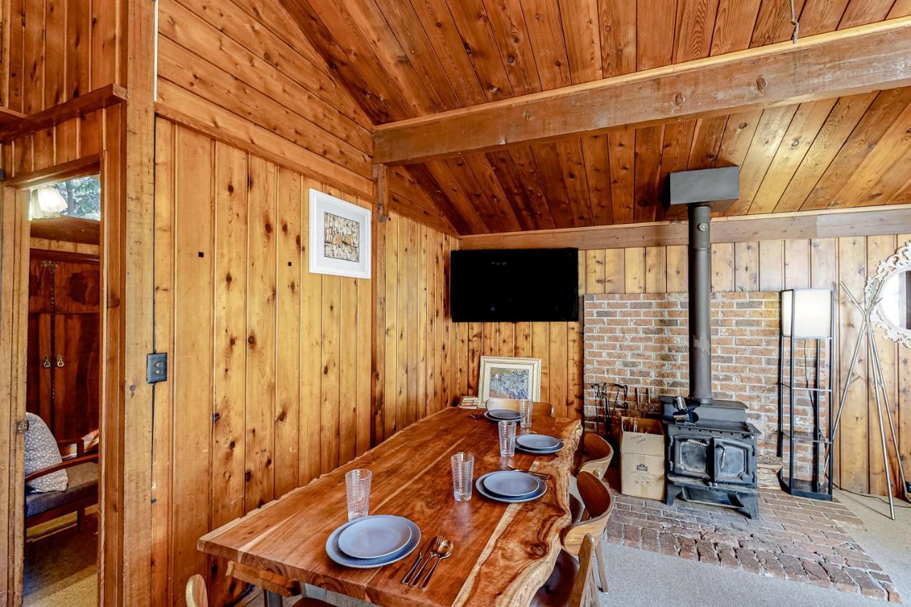 Cozy Cedar Cabin Sedro Woolley Exterior photo